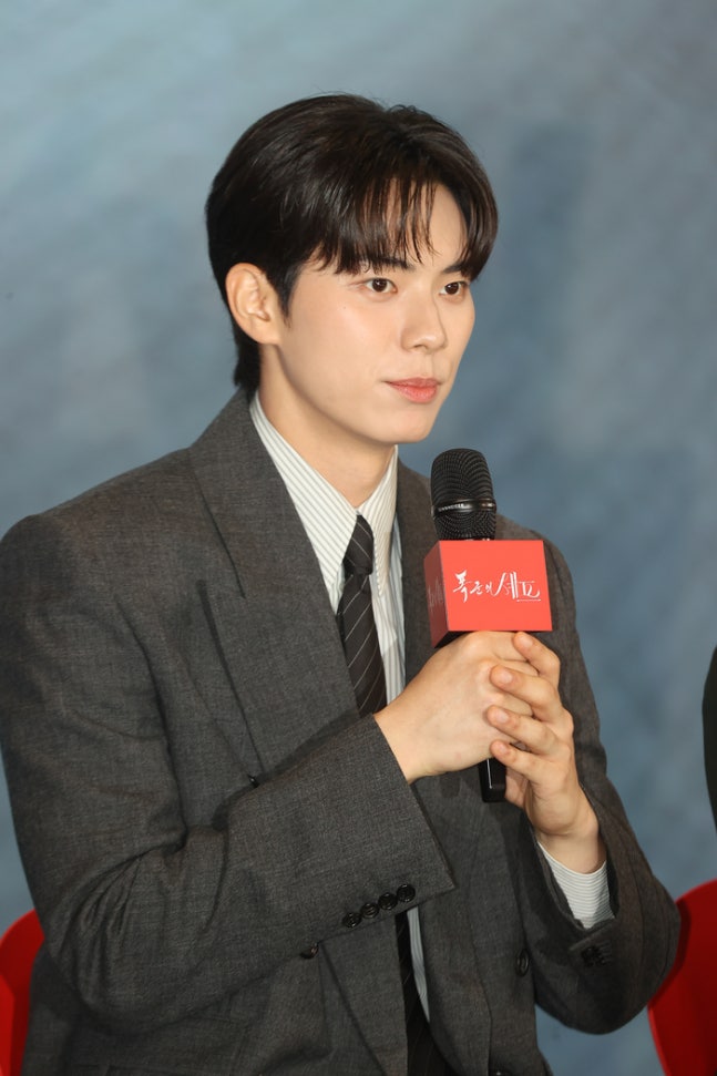 <b>팬미팅 취소</b> <b>이채민</b>의 불가항력적 사유와 팬들의 아쉬움