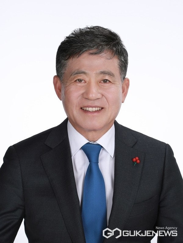 <b>정성주 김제시장</b> 프로필 고향 학력 소속 정당 당적 및 <b>뇌물수수</b>... 