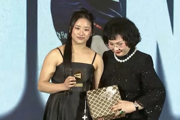 <b>안세영</b> BWF <b>올해의 선수상</b> 3년 연속 수상, 세계 1위의 압도적... 