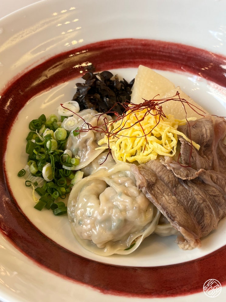  경복궁역 맛집 술집에서 만나는 서울식 만둣국 대접광화문만두, 서촌 데이트 코스로 추천하는 이유
