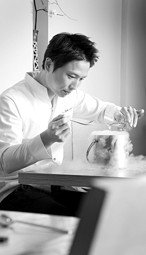 흑백요리사2 요리과학자는 누구?... #신동민 쉐프 #분자요리 #요리사 #식당 #레스토랑 #미슐랭 #멘야미코 #슈밍화미코 #당옥 #미코 #미코팩토리 #사과디저트 #안성재 #결과