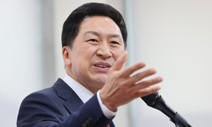 <b>로저비비에</b> 가방’ 수수 의혹, <b>김기현</b> 의원 부부 <b>압수수색</b>까지... 