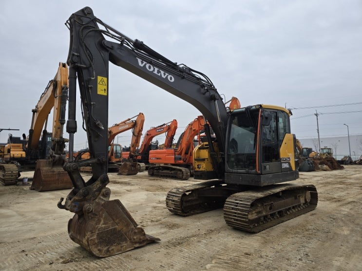  볼보 ECR145E 2020년식 표준붐암 08궤도식 중고굴삭기