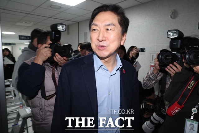 고향 학력 경력, 김건희 <b>특검</b> 로저비비에 가방 의혹 <b>압수 수색</b>