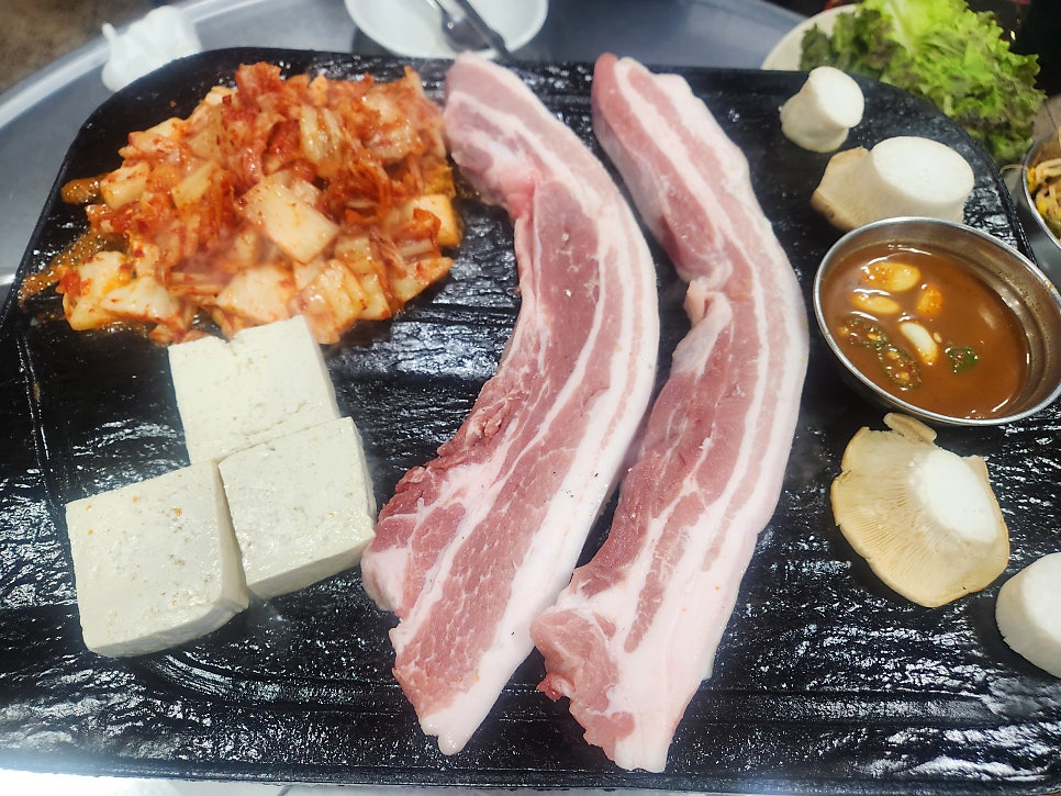 똥돼지 탄현점 사진 6