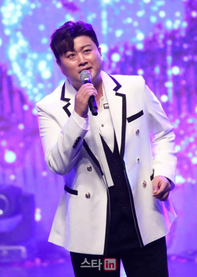 가수 <b>김호중</b> 성탄절 특사 <b>가석방</b> 심사 <b>부적격</b>, 근황 소망교도소... 