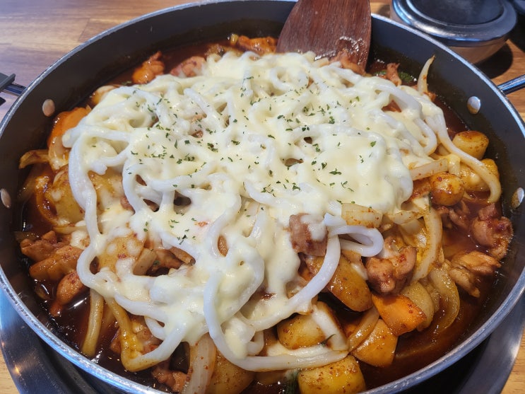  하양철판찜닭 안동찜닭전문점｜대가대 인근 20년 전통 찜닭 맛집