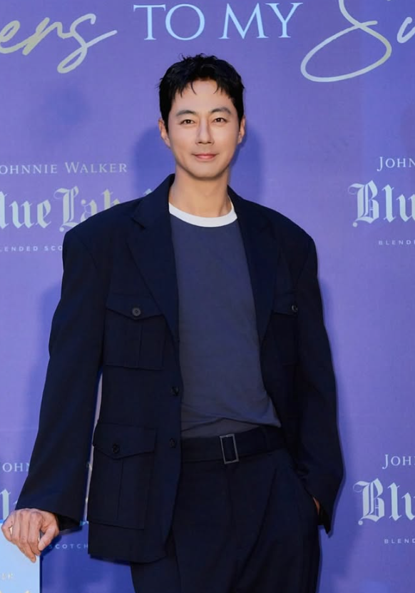 배우 조인성 말고 인간 조인성 프로필, MBTI부터 찐친들이 말하는 반전 매력 탐구