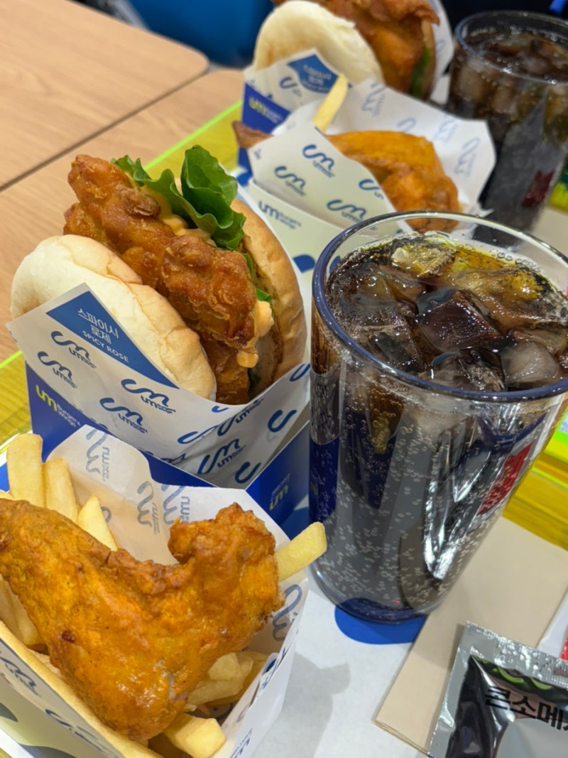 움버거앤윙스 일산장항점 / 치킨버거 / 일산 맛집 리뷰