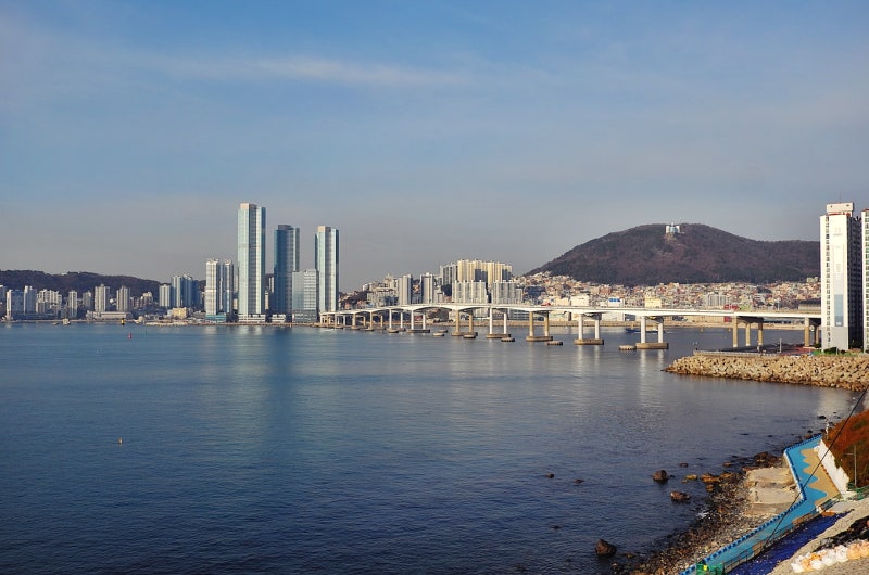 부산 유명 영화 촬영지 - 영도 흰여울문화마을 그리고 카페 헤일르