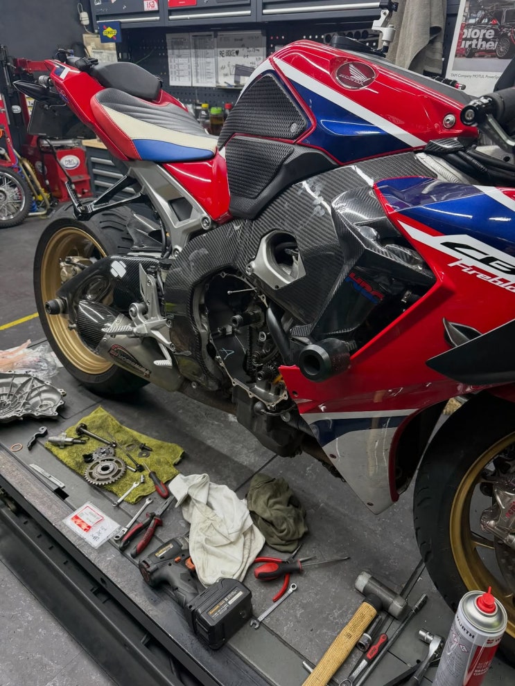  CBR1000RR SP 2017 - 대수술까지는 안하고 종료
