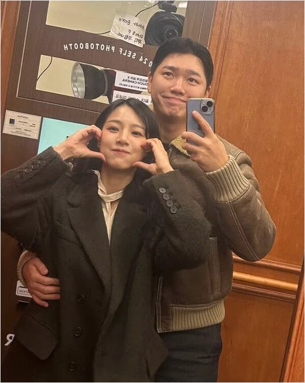  22기 옥순 경수와 결혼 후 첫 명품 선물 고민 누리꾼 조언 구했습니다
