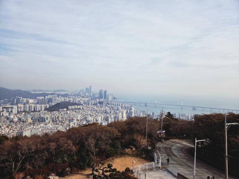 부산 가볼만한 곳 드라이브 코스 황령산 전망대 구름고개카페