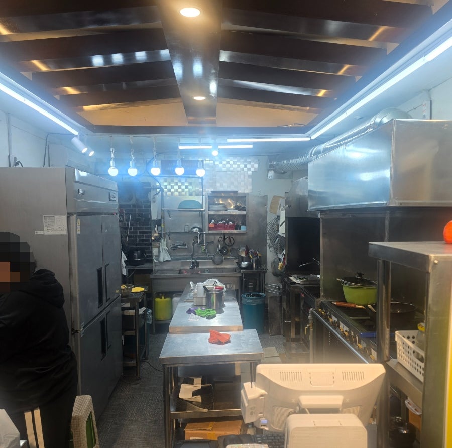이레우리동네치킨 군포점 사진 3