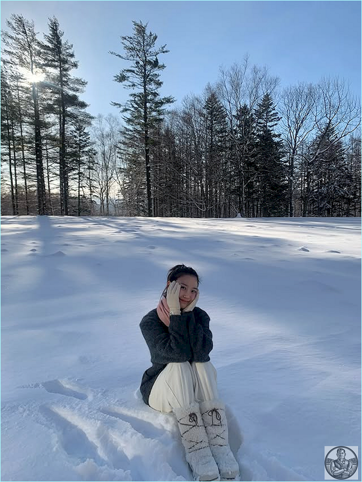  장희령 홋카이도 여행룩, 문의 폭주한 그 양털 부츠 디테일 분석