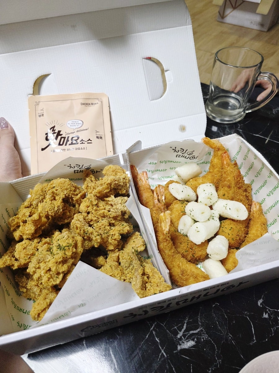 치킨매니아 하중점 사진 3