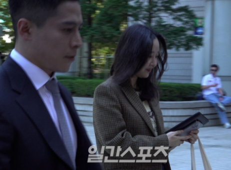  ️ 민희진 전 대표의 깜짝 고백 "바나 김기현 대표는 전 남친, 하지만 일은 프로답게"