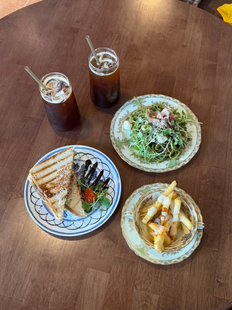  천안 쌍용동 브런치 카페 맛집 추천 "카페쿱"