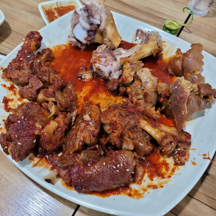 웃거리왕족발 사진 6
