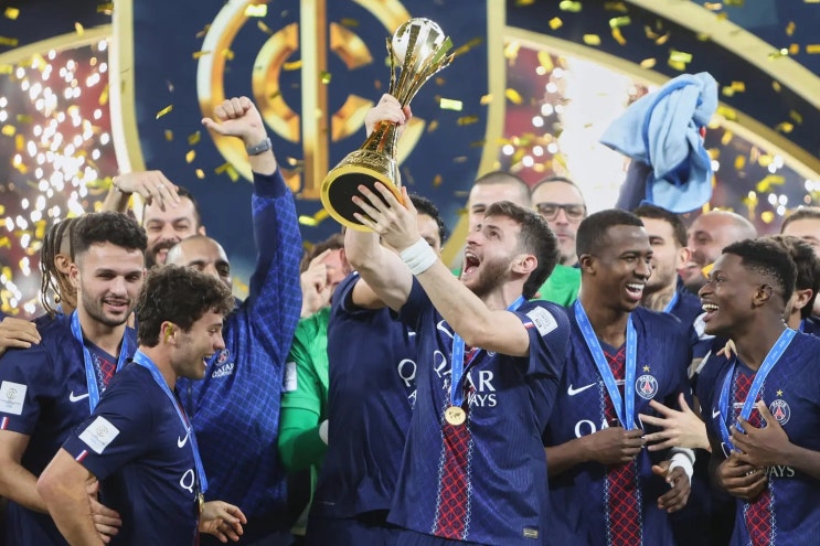PSG, 플라멩구 꺾고 인터콘티넨털컵 우승<b>이강인 부상</b> 변수에도... 