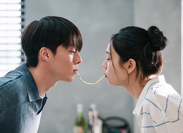 2025 SBS Drama Awards Best Couple Jang Ki-yong ♡ Ahn Eun-jin: 'Kissing for Nothing' Episode 12, High-Flying Couple's Steamy Kiss Scene