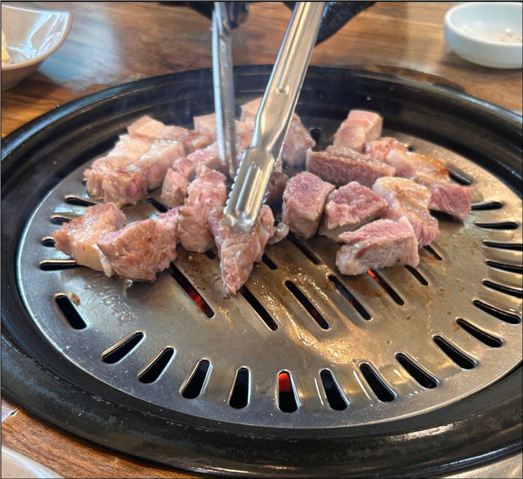 남영역 근처 맛집 원탑 흑돈연가 고기집