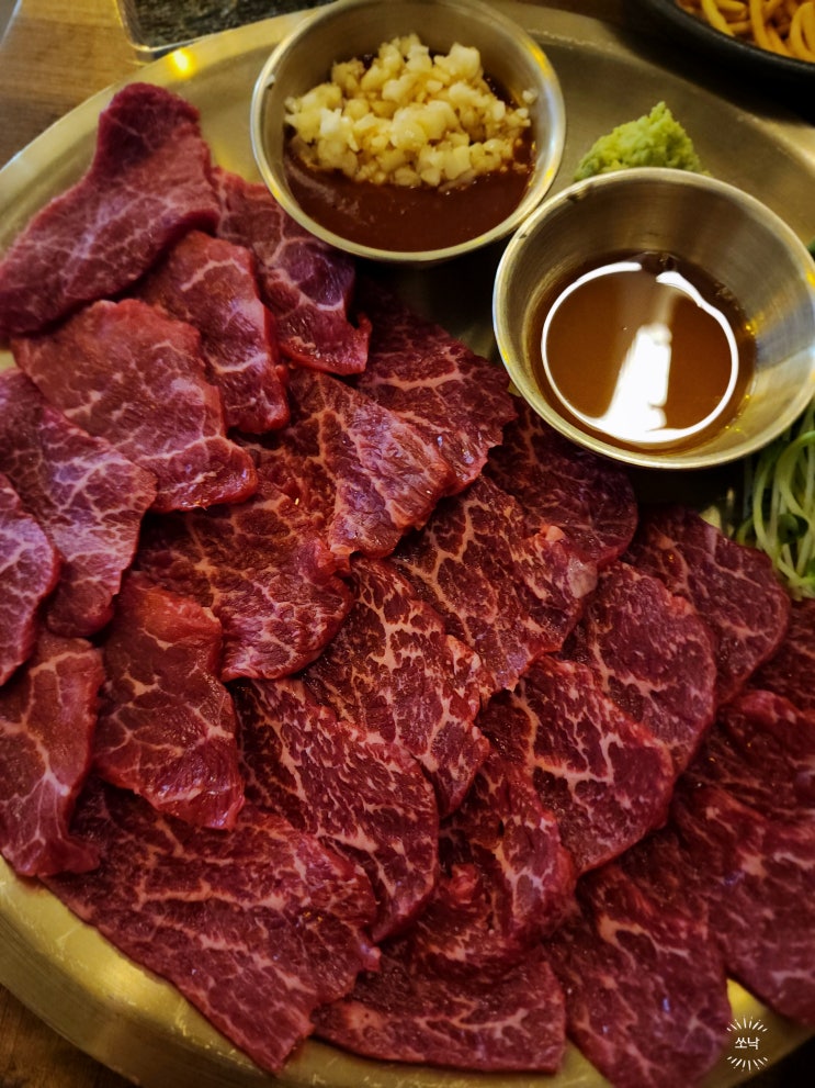  천안 청당동 술집 한우 암소 육사시미가 살살 녹는 맛집 한주가
