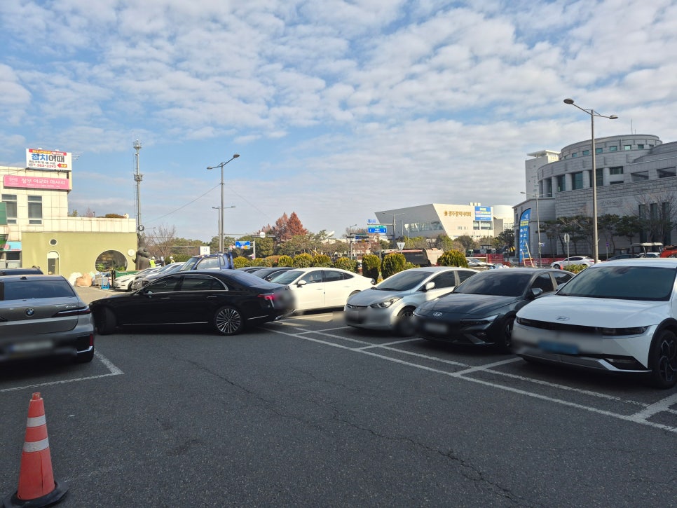 오로라양식 상무점 사진 4