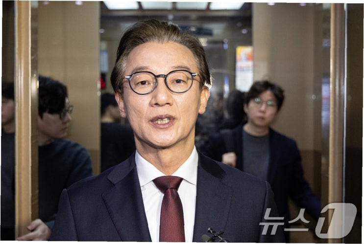 <b>전재수</b> 의원 소환 <b>조사</b>: <b>통일교</b> 금품 수수 <b>의혹</b>, 진실은 무엇인가?