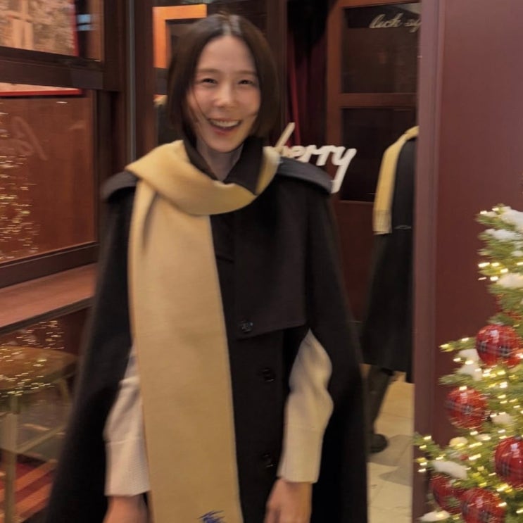 역시 패션 장인, 김나영 버버리 가방 브라이들 레더 토트백 분위기 실화?