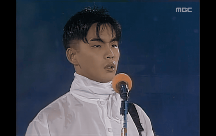“첫사랑은 전람회의 시작”… <b>김동률</b>의 먹먹한 故<b>서동욱</b> 추모글