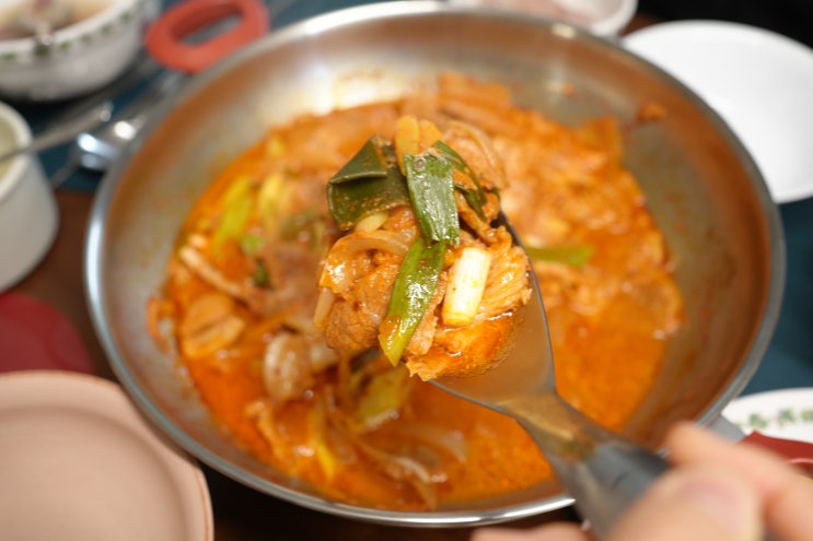  찌개동아리 제육전골 후기 | 캠핑 밀키트 추천 제육볶음까지 2가지로 즐기는 찐 솔직 리뷰