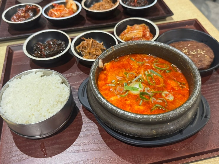  부산 김해국제공항 국제선 식당 푸드코트 종류 메뉴