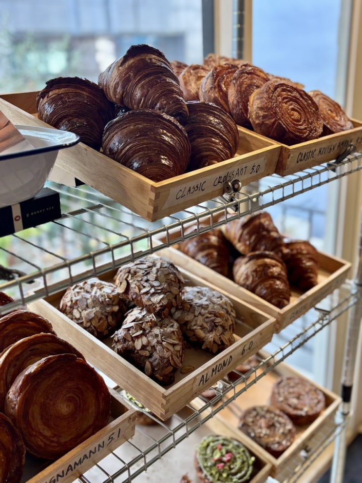  부산 전포 카페 디저트 맛집 어퍼이스트베이커리 upperyeastbakery
