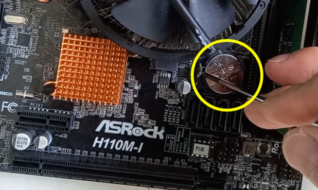 PC 노트북 CMOS 배터리 교환 시기 적정 전압 낮으면 나타나는 현상 부팅 안됨 셀프 교체 방법