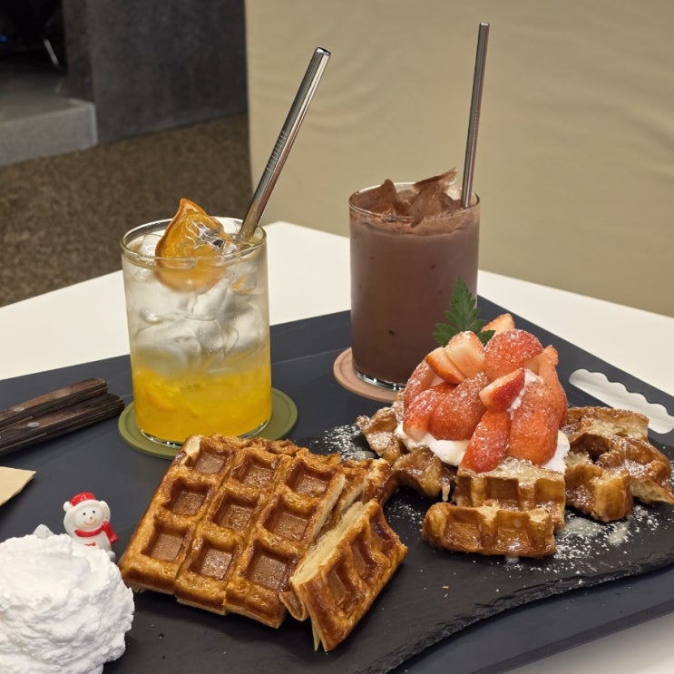  여주신상카페 예쁜 내부 맛있는 크로플이 있는 히든오아시스