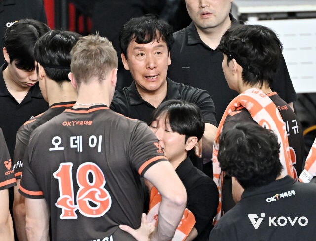 “강타만으론 안 된다” 신영철 감독의 일침 <b>레오</b>는 <b>7000</b>점을... 