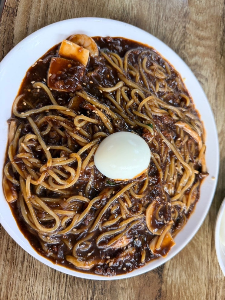  [울산 근본 쟁반짜장]울산 인심 실화? 공기밥 무한리필에 쟁반짜장 비주얼 미쳤다는 '장퀘' 리얼 후기
