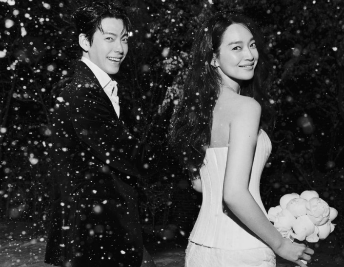   "사랑도 기부도 완벽!" 신민아·김우빈, 10년 결실 맺는 날 전한 3억원의 온기