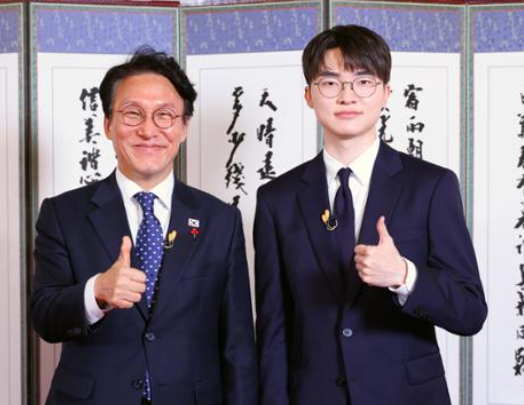   "나도 선뜻 허락 안 할 것"... '전설' 페이커가 부모님들께 전한 현실적인 조언