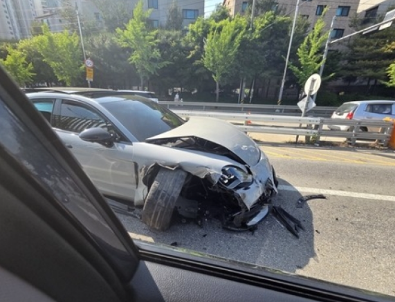   마약 포르쉐 6중 추돌 사고 결국 실형 5년 선고
