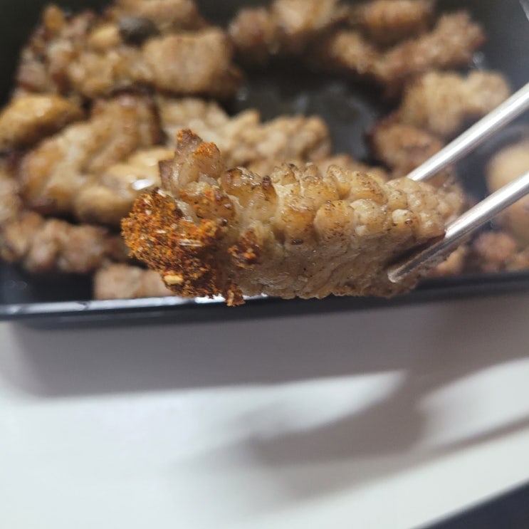  [육식사관학교 강동천호점] '벌집 삼겹살 구이' 배달 후기