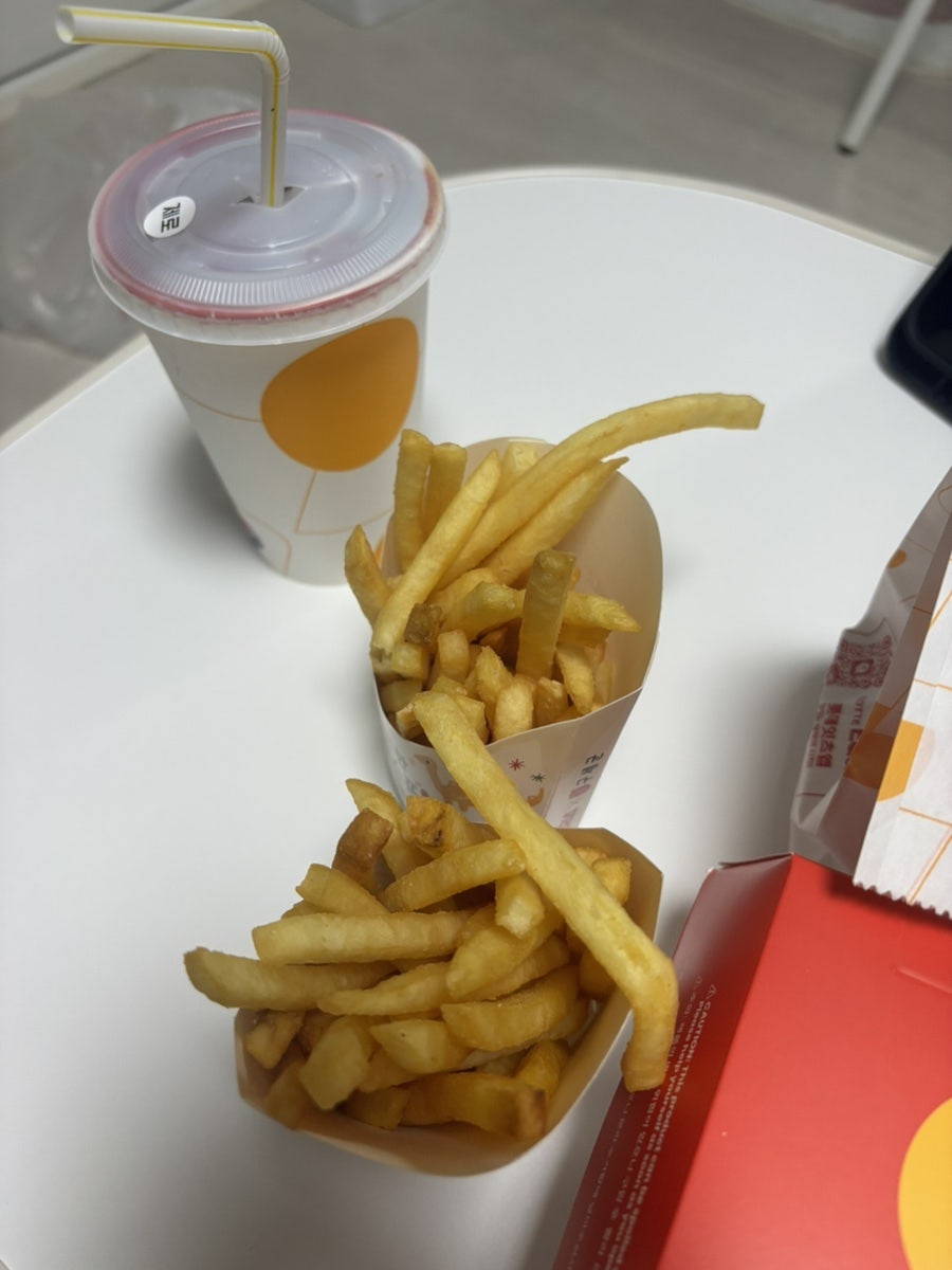 롯데리아 대구복현점 사진 4