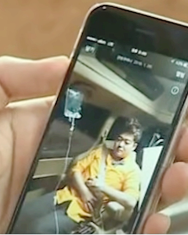 전현무 ‘차량 링거’ 파묘, 해명했는데 더 커졌다…왜 이 장면이 위험한가
