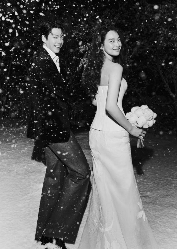 [<b>신민아</b><b>김우빈</b> 3억 기부] 10년 사랑의 결실…<b>결혼식</b> 웨딩... 