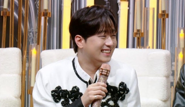 <b>이찬원</b>, 손태진 ‘매너다리’... 발동…<b>불후의 명곡</b> ‘트롯... 
