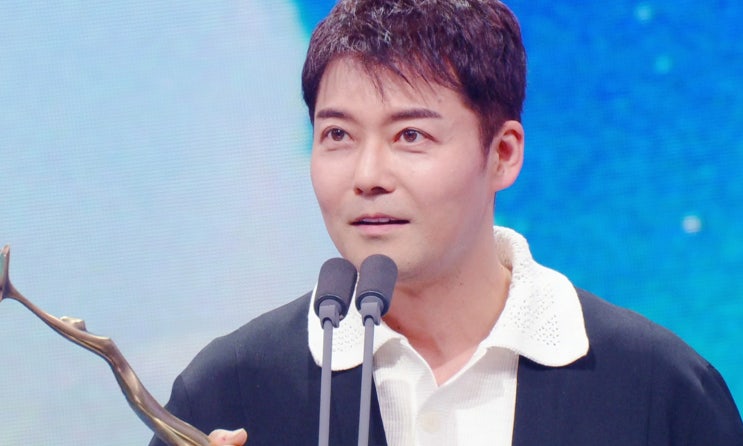 힘들었다는 <b>전현무</b> 2025 KBS <b>연예대상</b> <b>대상</b> 수상... 