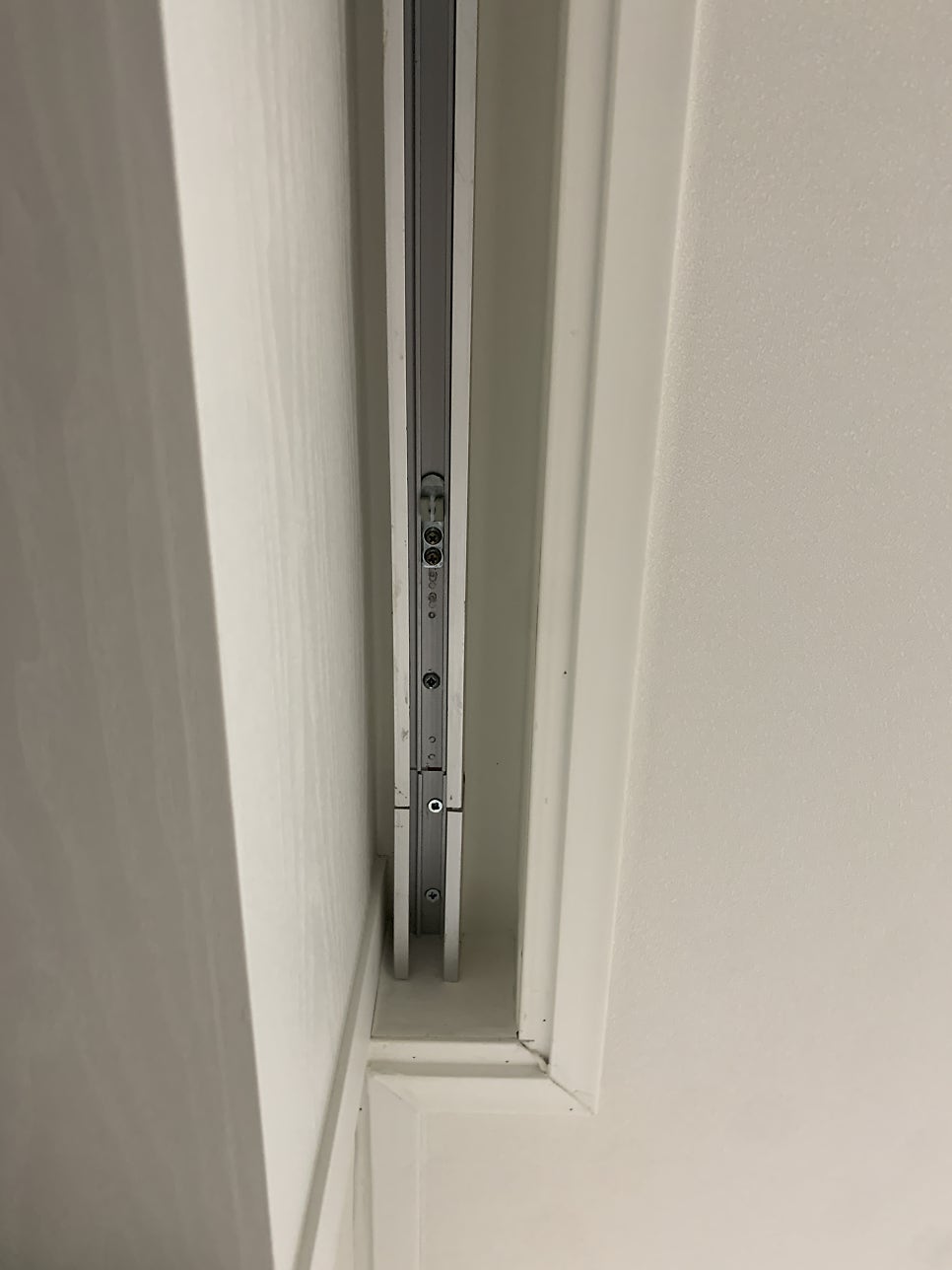 슬라이딩도어댐퍼교체 분당현장 천천히 닫히지 않는다면