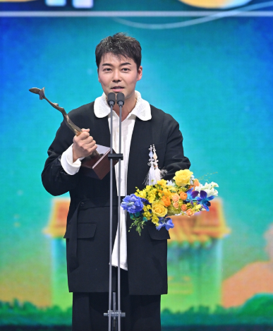 수상자 총정리, 대상 전현무 <b>올해의 예능인</b>상 <b>박보검</b>