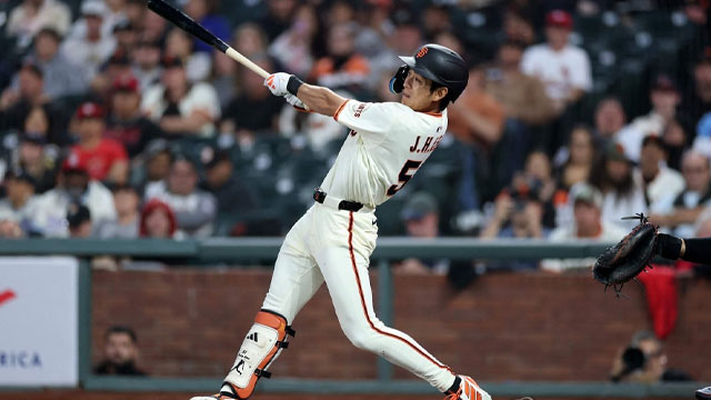 <b>이정후</b>, MLB닷컴이 선정한 <b>2025 세계 올스타</b> 외야수에 이름을... 